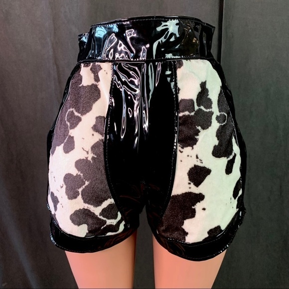 M. LEVAC COW PRINT SHORT VINYL BLACK WHITE MINI SHORT HIGH RISE HANDMADE LARGE - Picture 6 of 17